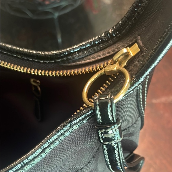 Coach Black Designer Women's Bag - Picture 7 of 9